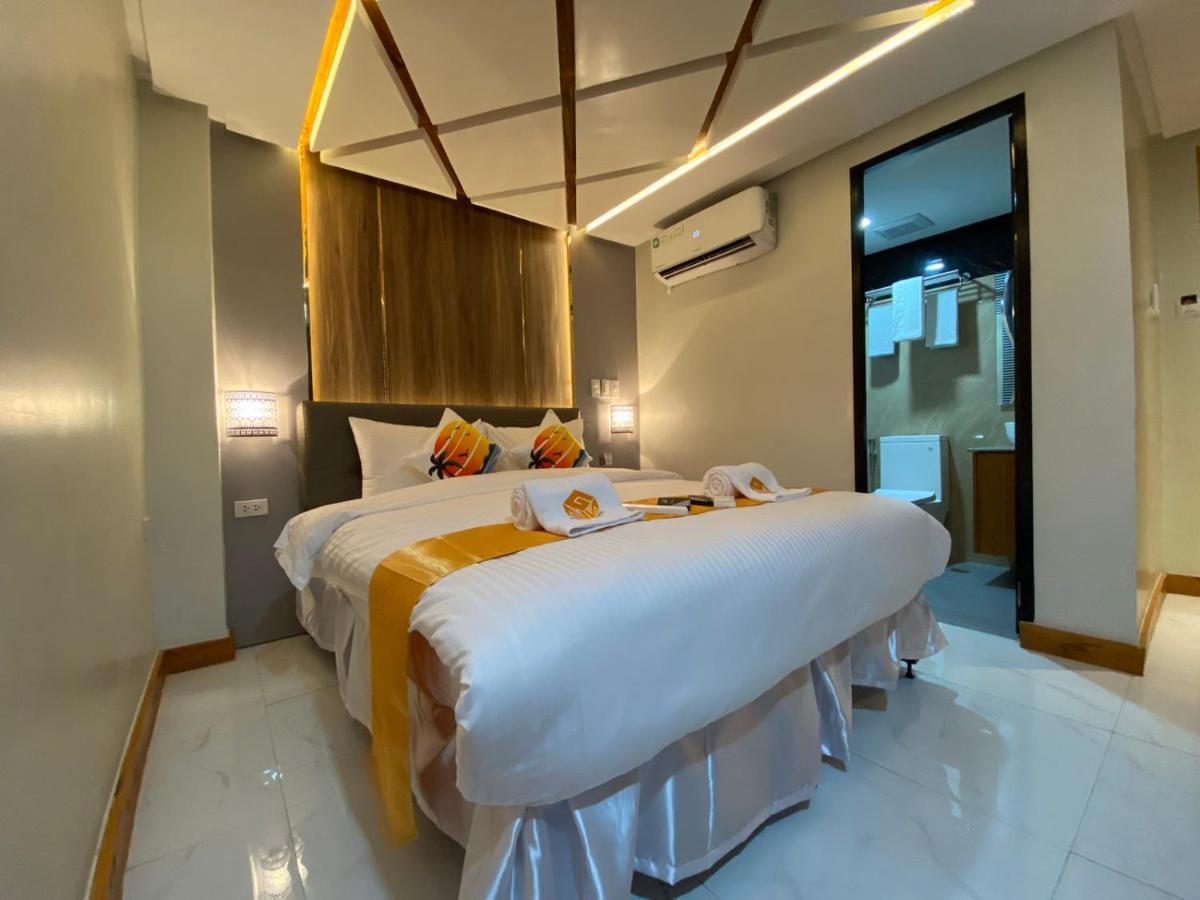 Ngn Gran Hotel Tuguegarao Extérieur photo