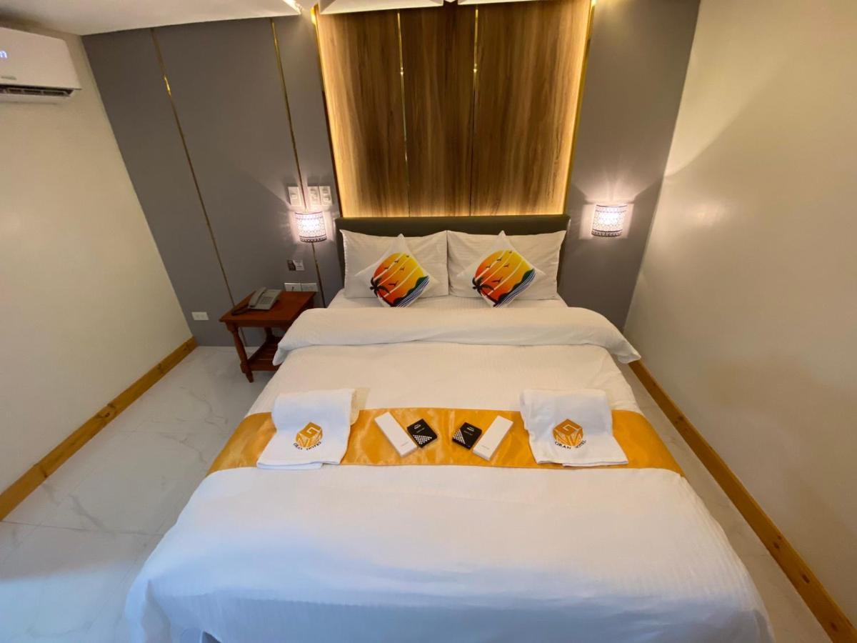 Ngn Gran Hotel Tuguegarao Extérieur photo