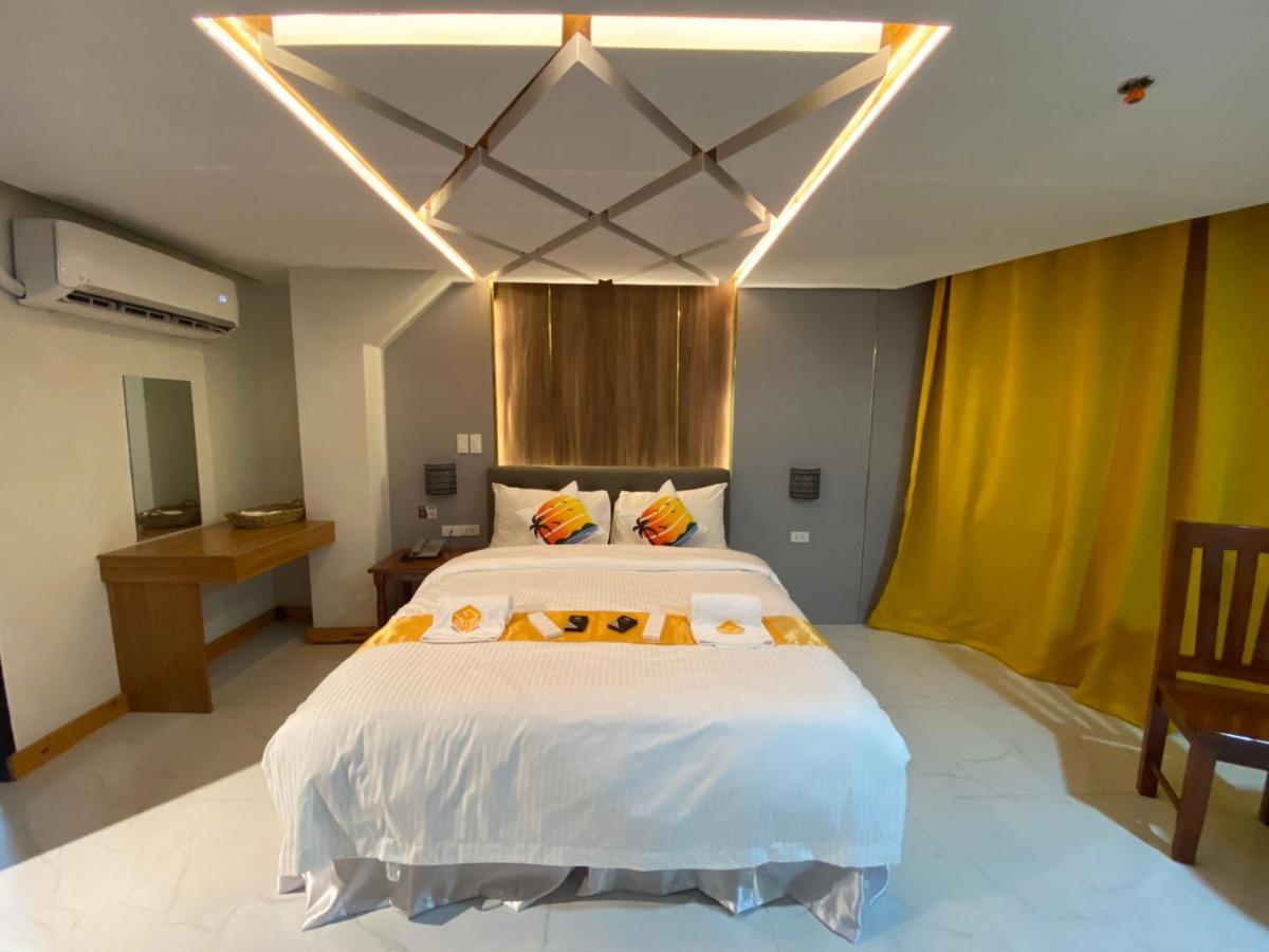 Ngn Gran Hotel Tuguegarao Extérieur photo